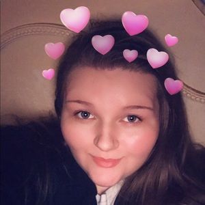 Meet your Posher, Caroline